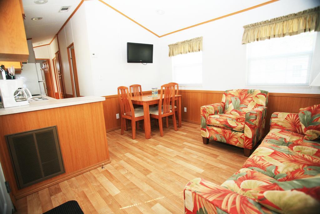 Tropical Palms Resort & Campground Киссимми Экстерьер фото